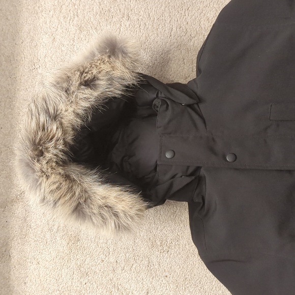 Canada Goose Kids Logan Parka - Picture 2 of 12